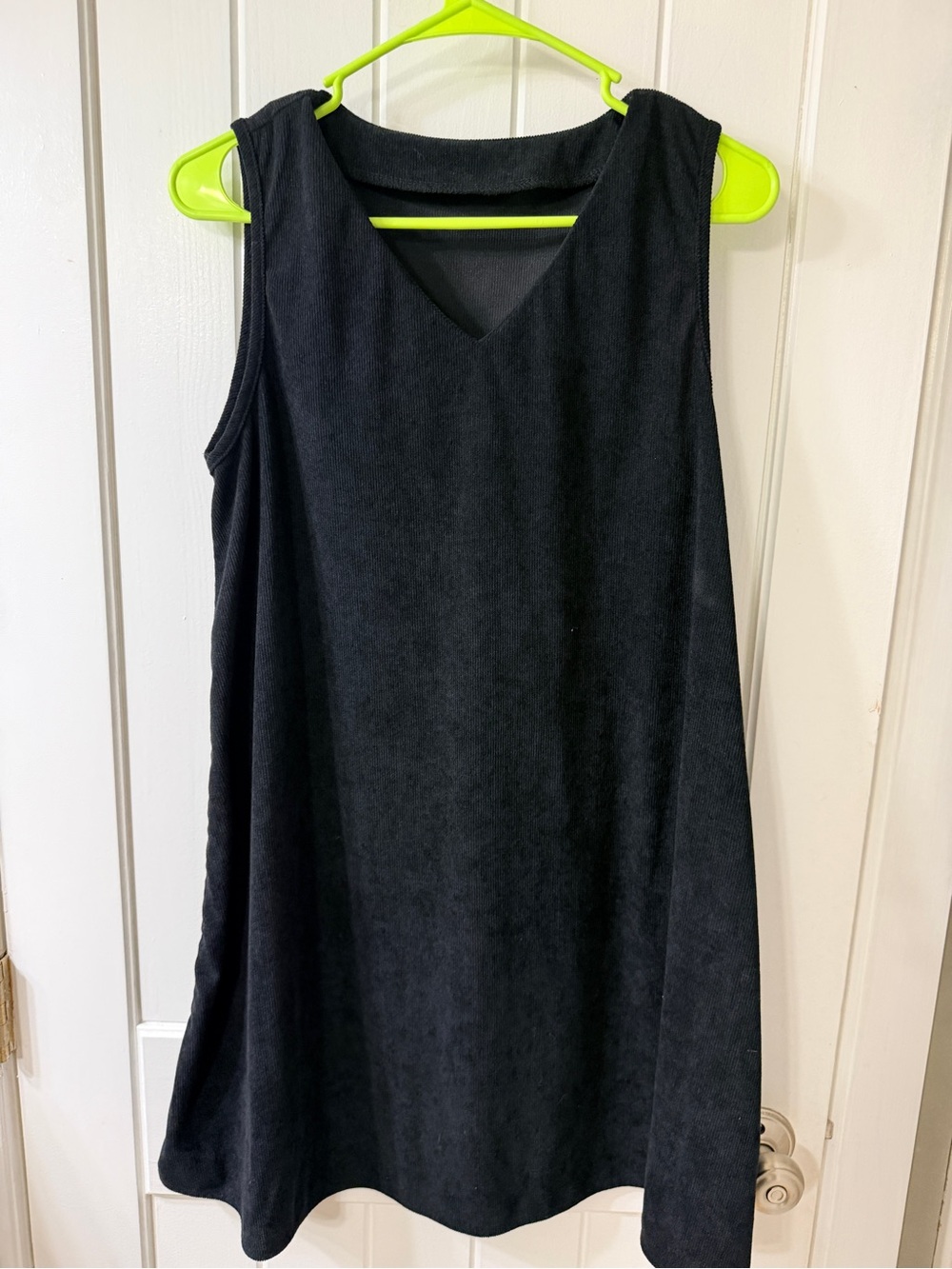 Classic Black Sleeveless V-Neck Dress
